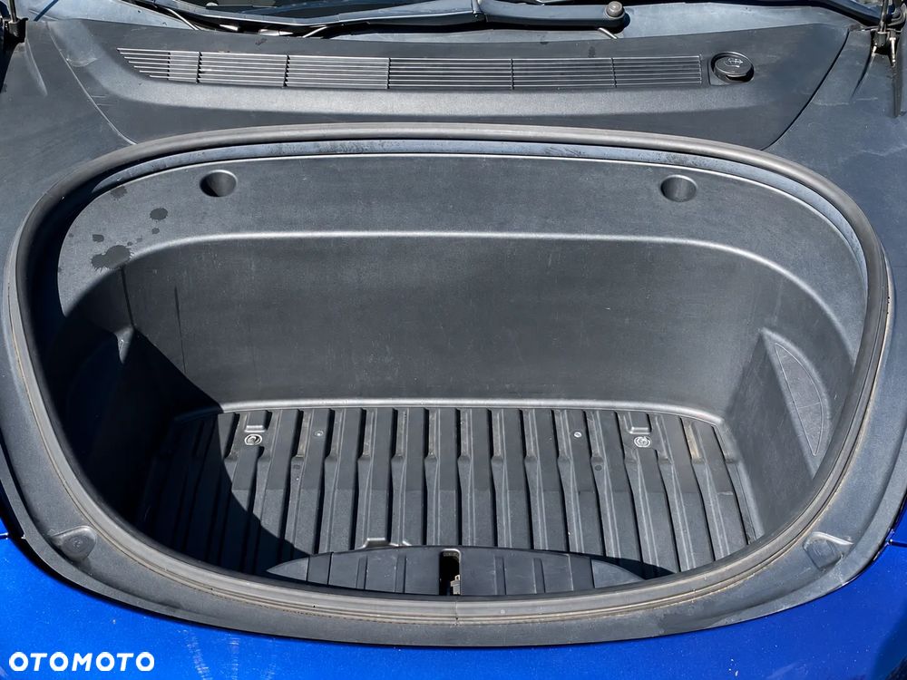 Tesla Model 3 Langstreckenbatterie Allradantrieb Dual Motor Performance - 11