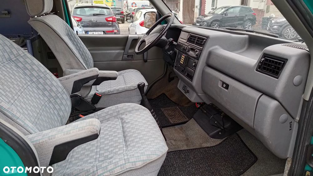 Volkswagen California - 17