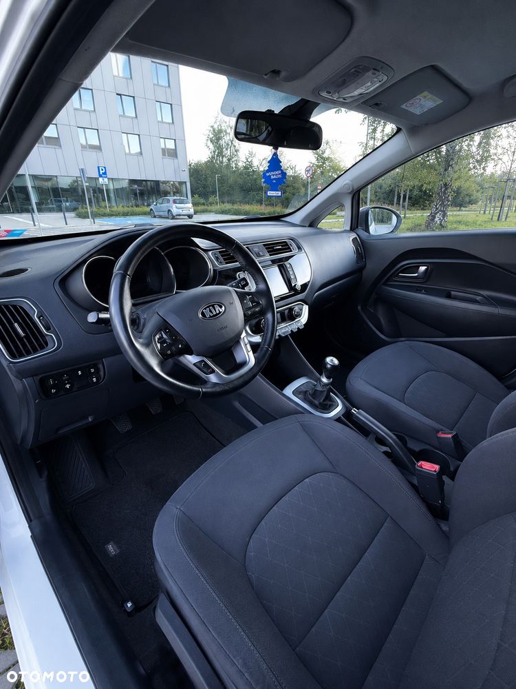 Kia Rio 1.2 Business Line - 17