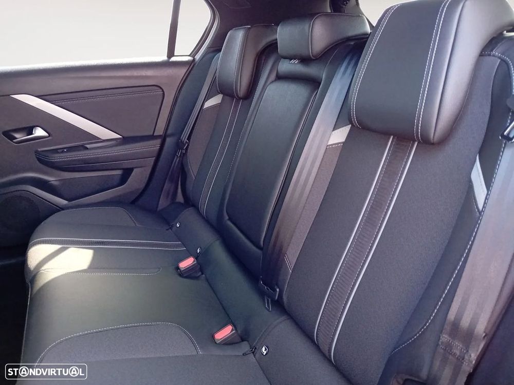 Opel Astra 1.5 D GS Aut. - 14