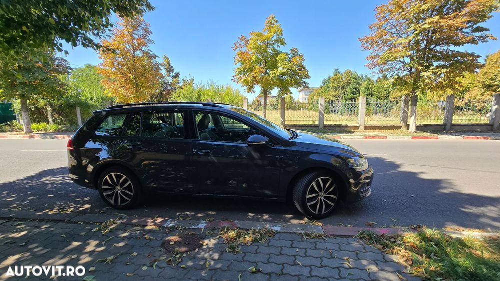 Volkswagen Golf - 8
