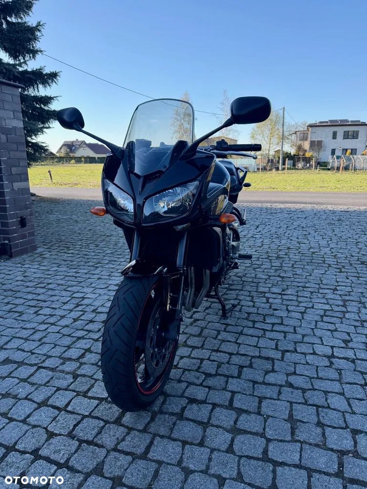 Yamaha FZ - 4