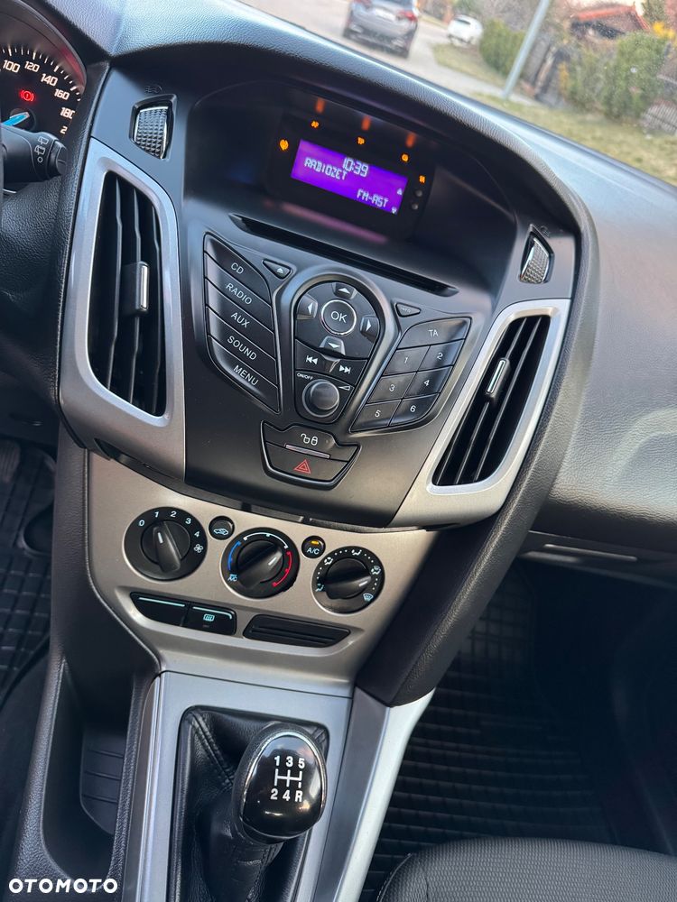 Ford Focus 1.6 FF Ambiente - 27