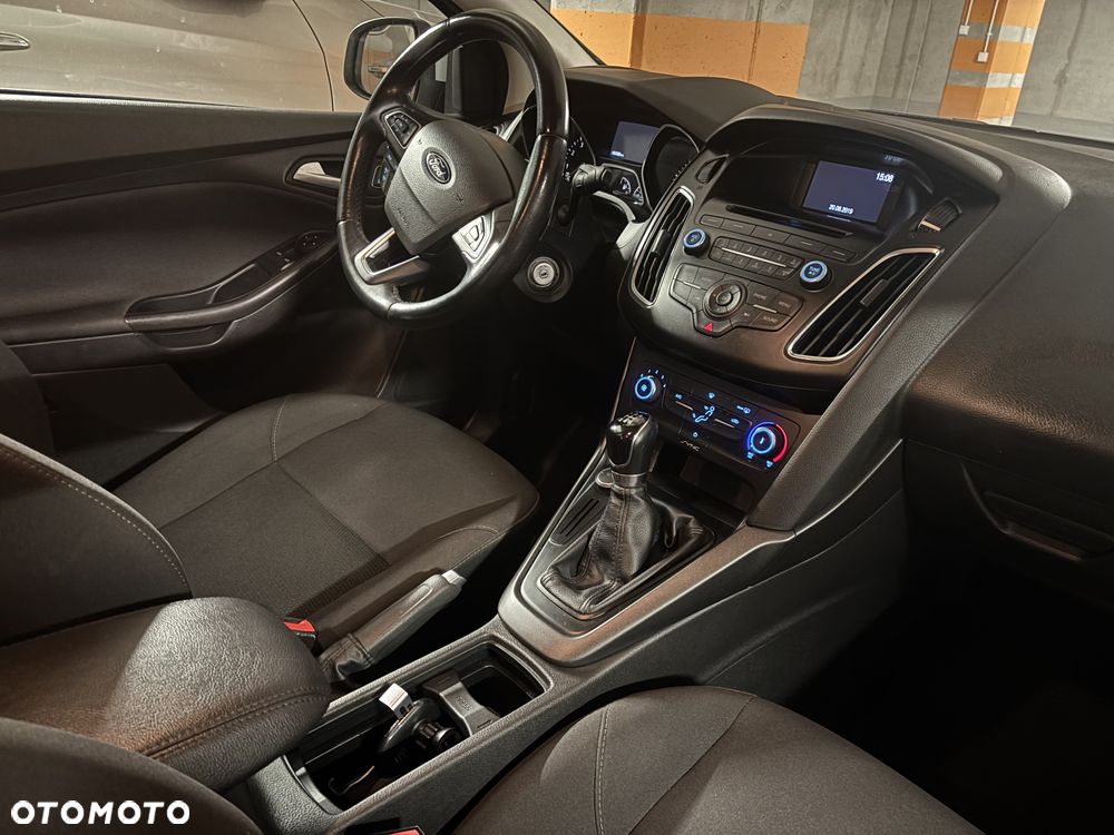 Ford Focus 1.6 Trend - 10