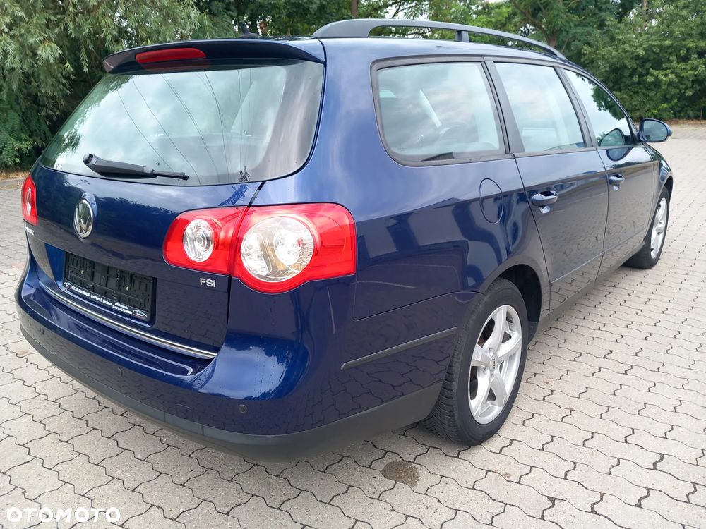 Volkswagen Passat Variant 1.6 FSI Trendline - 4