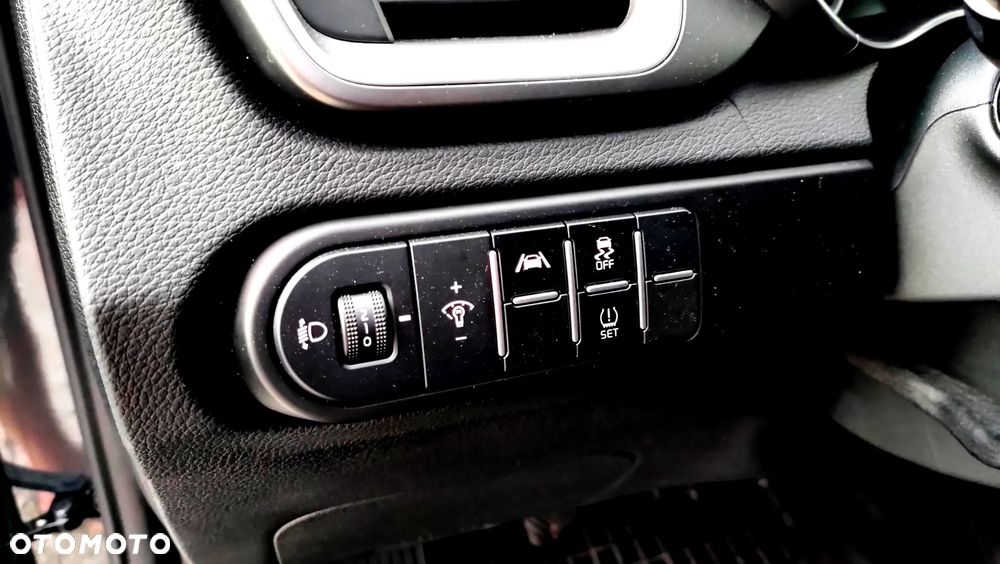 Kia XCeed 1.5 T-GDI M - 14
