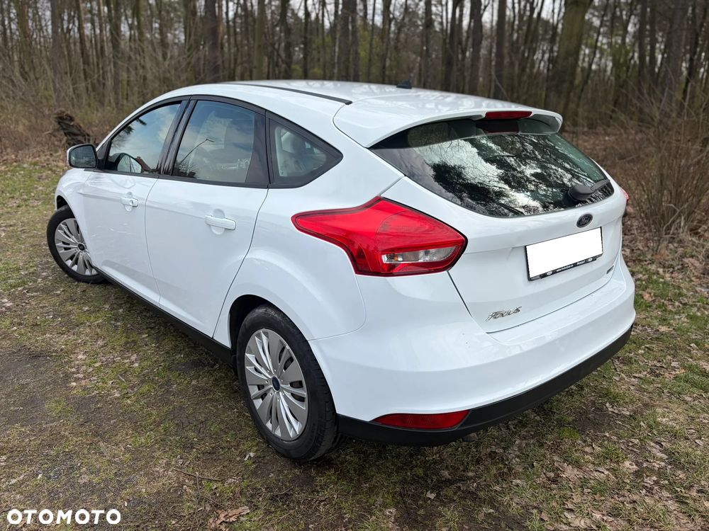 Ford Focus 1.0 EcoBoost Trend - 13