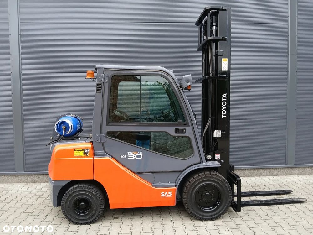 Toyota 02-8FGF30 - 2