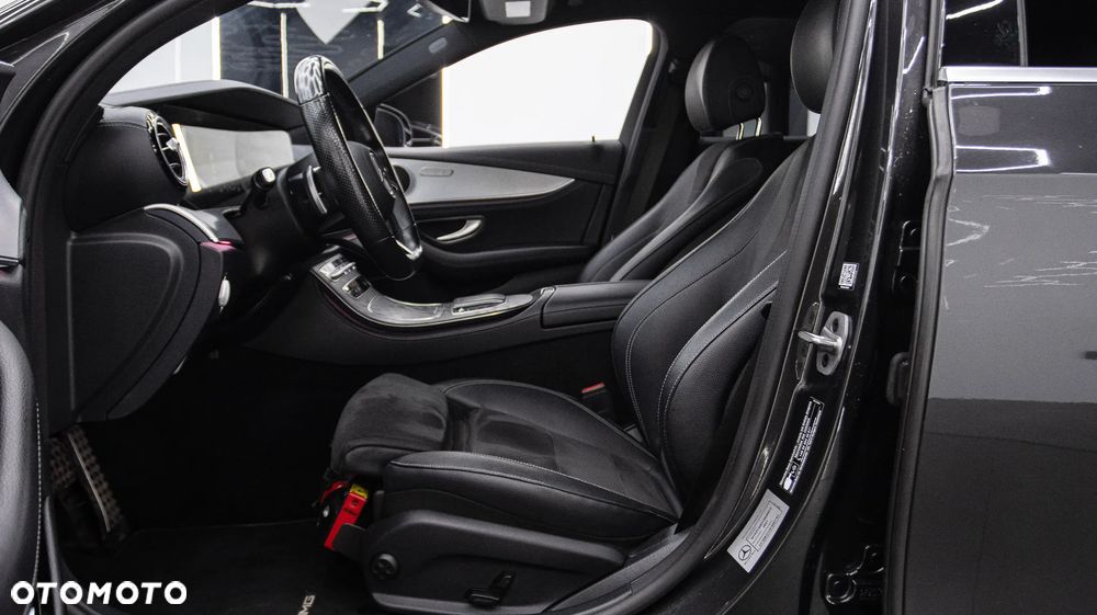 Mercedes-Benz Klasa E 300 AMG - 18