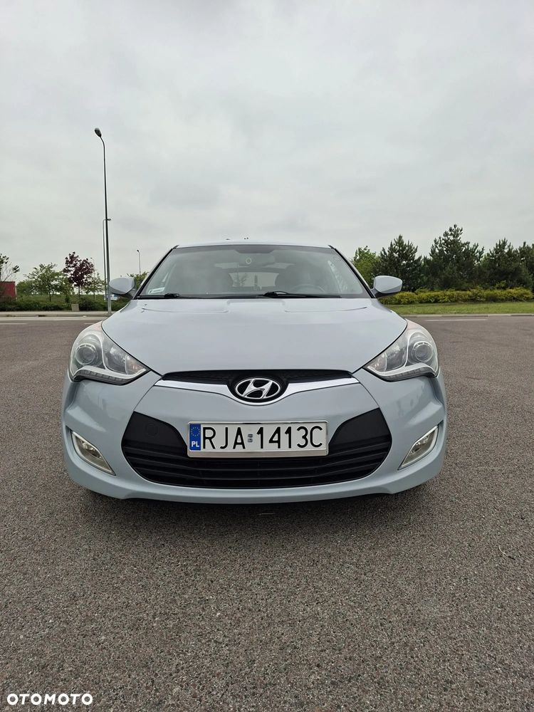 Hyundai Veloster - 3