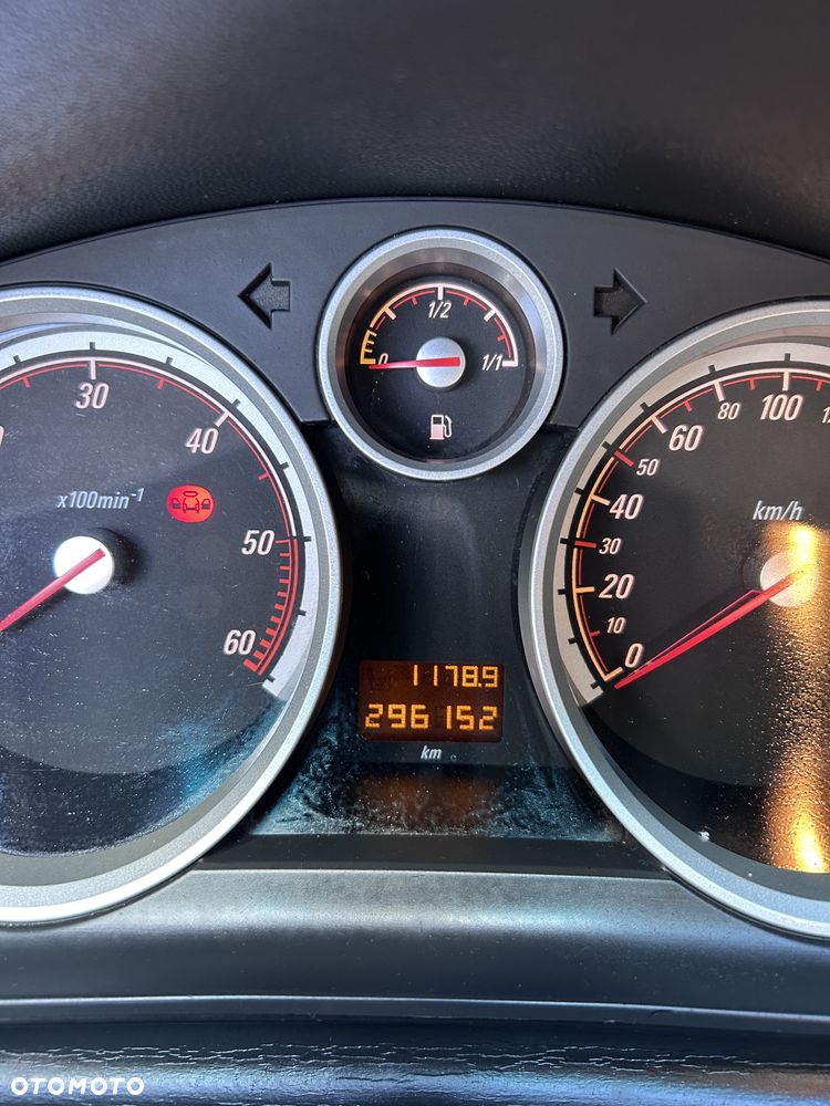 Opel Astra 1.9 CDTI Sport - 10