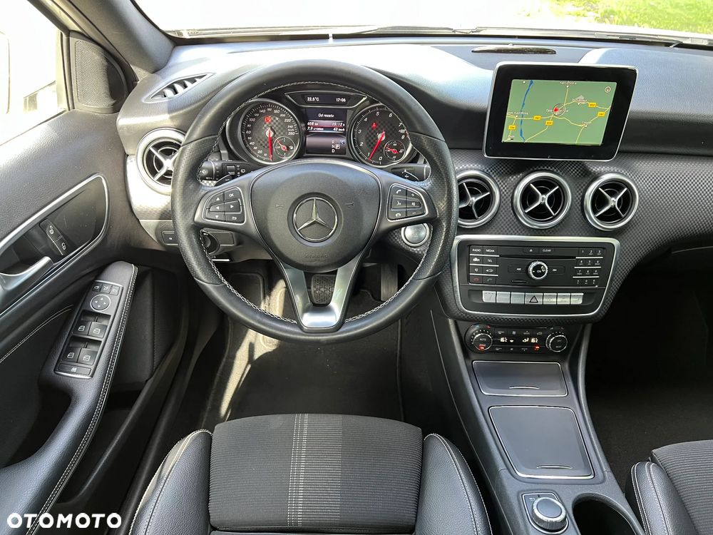 Mercedes-Benz Klasa A 200 7G-DCT Activity Edition - 12