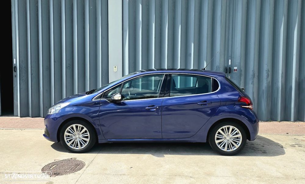 Peugeot 208 PureTech 82 Allure - 5
