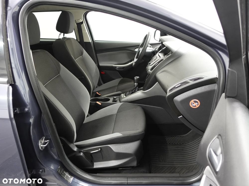 Ford Focus - 25