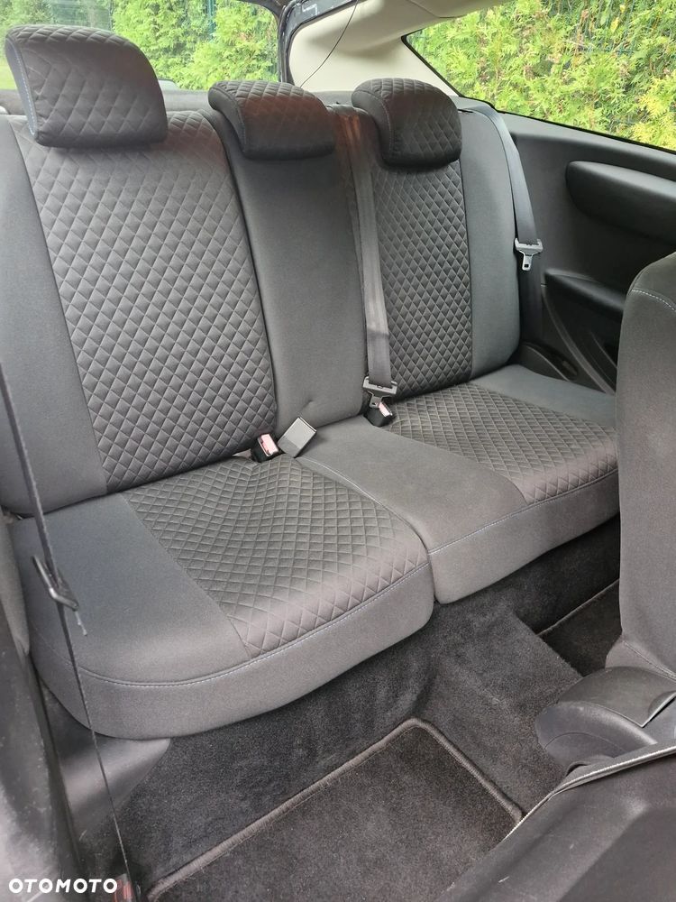 Citroën C4 1.6 16V Magic - 16