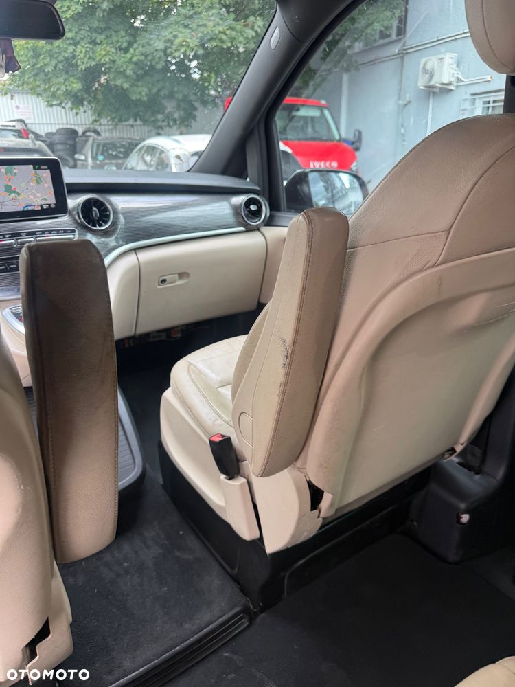 Mercedes-Benz Klasa V 300 d Avantgarde 9G-Tronic - 25