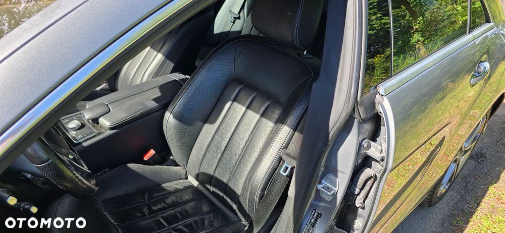 Mercedes-Benz CLS 500 4-Matic BlueEff - 15