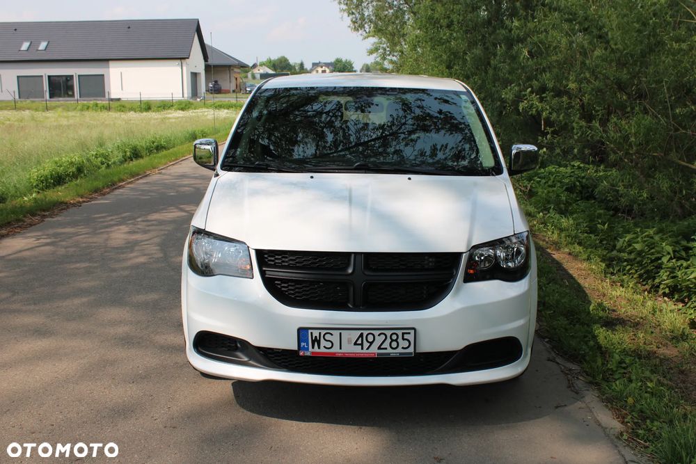 Dodge Grand Caravan - 3