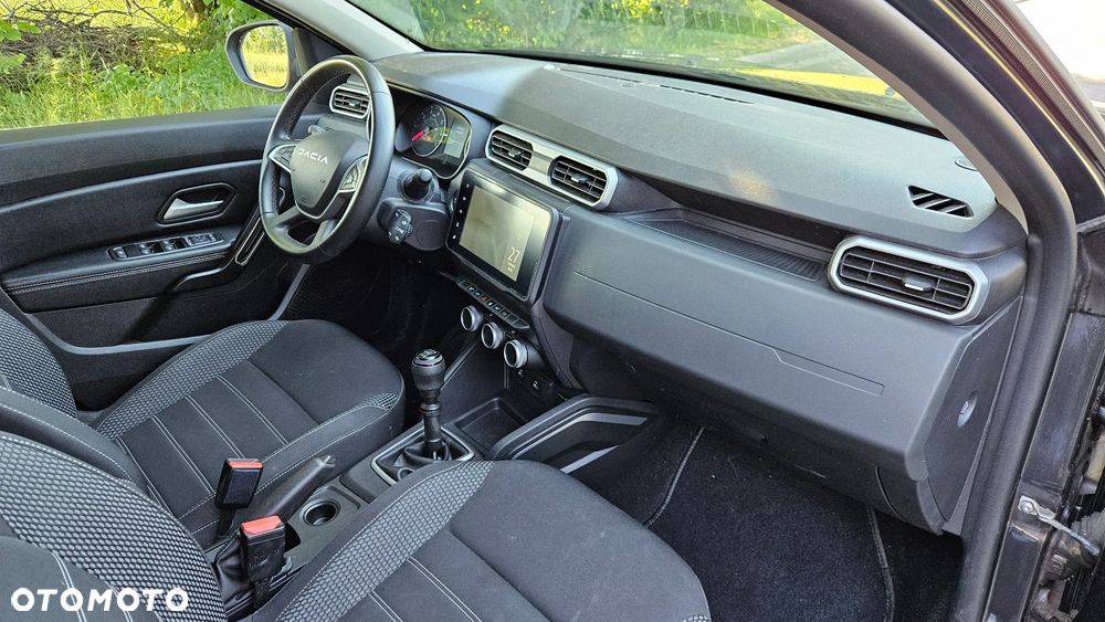 Dacia Duster TCe 100 2WD Celebration - 17