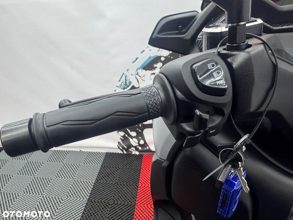 Yamaha X-max - 29
