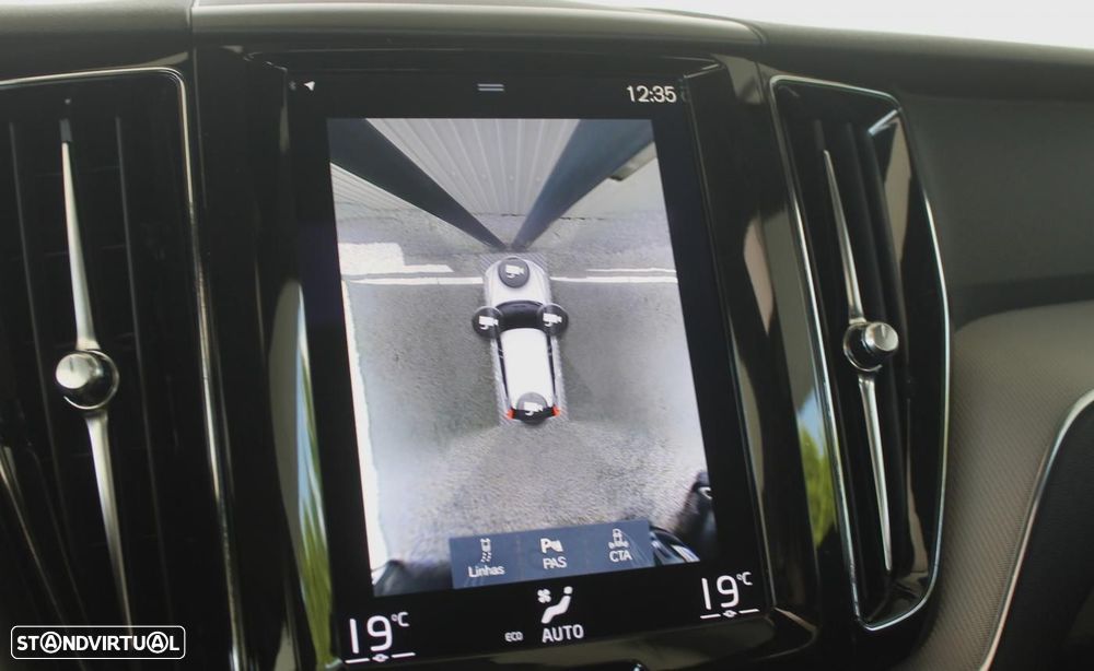 Volvo XC 60 2.0 T8 PHEV R-Design AWD - 22
