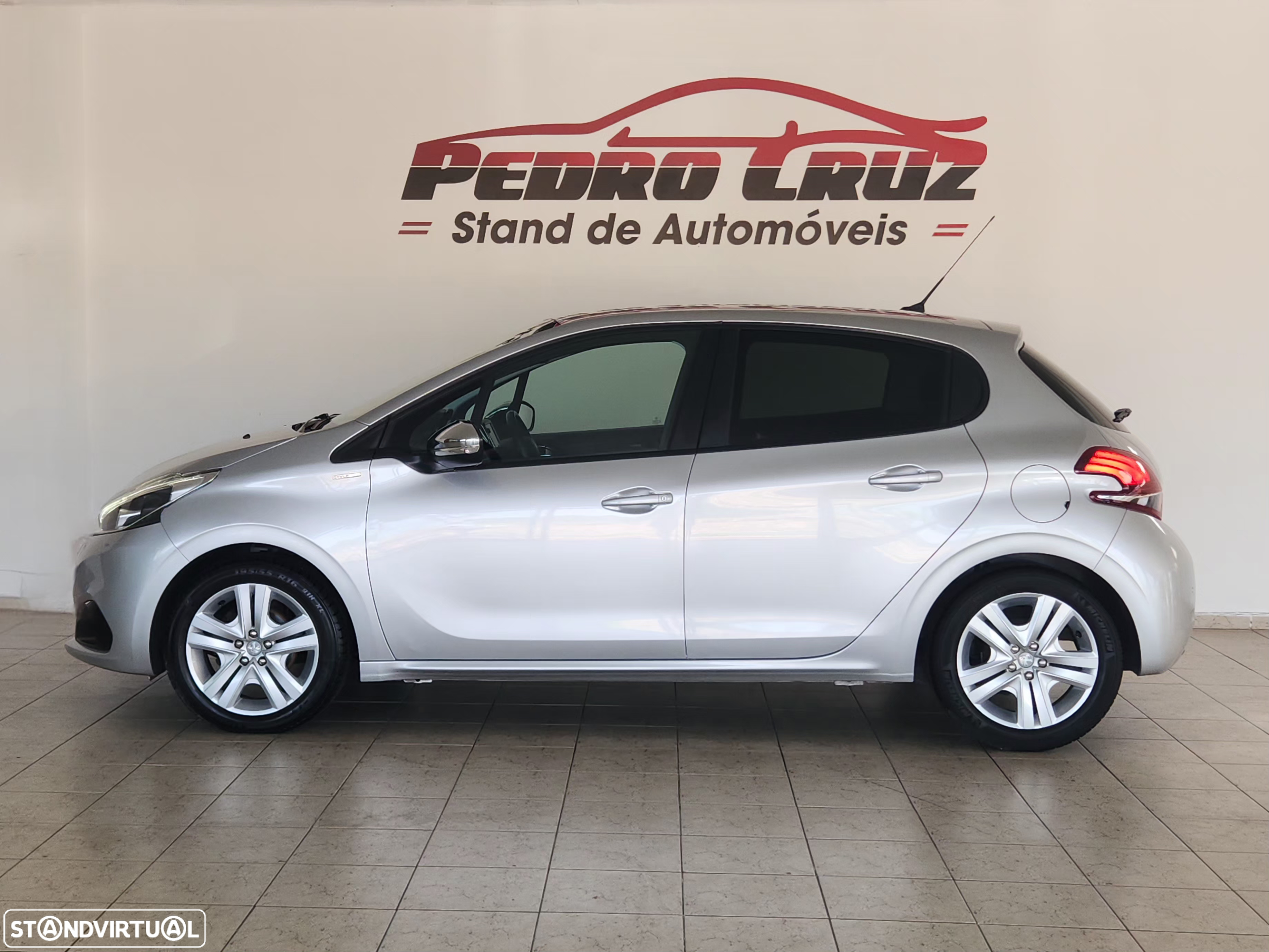 Peugeot 208 1.2 PureTech Style - 5