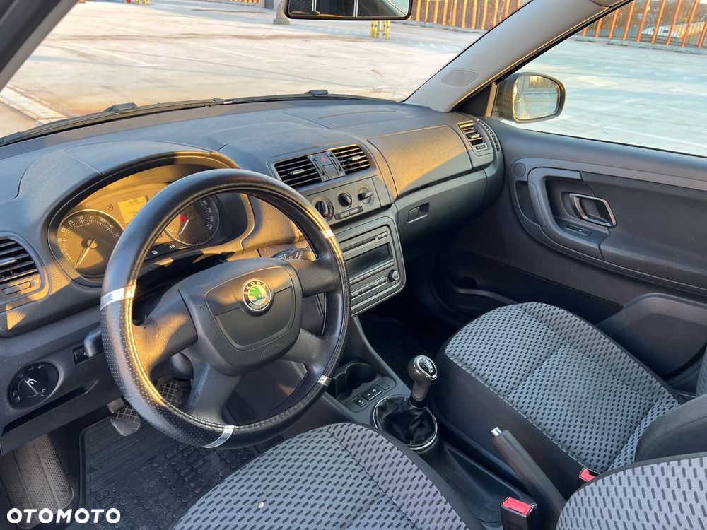 Skoda Fabia - 10