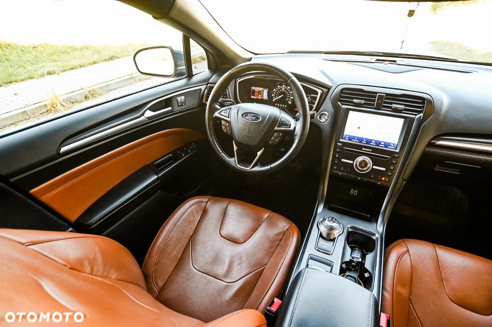 Ford Fusion - 39