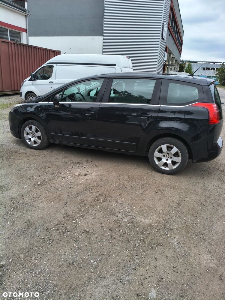Peugeot 5008 HDI 115 Active - 2