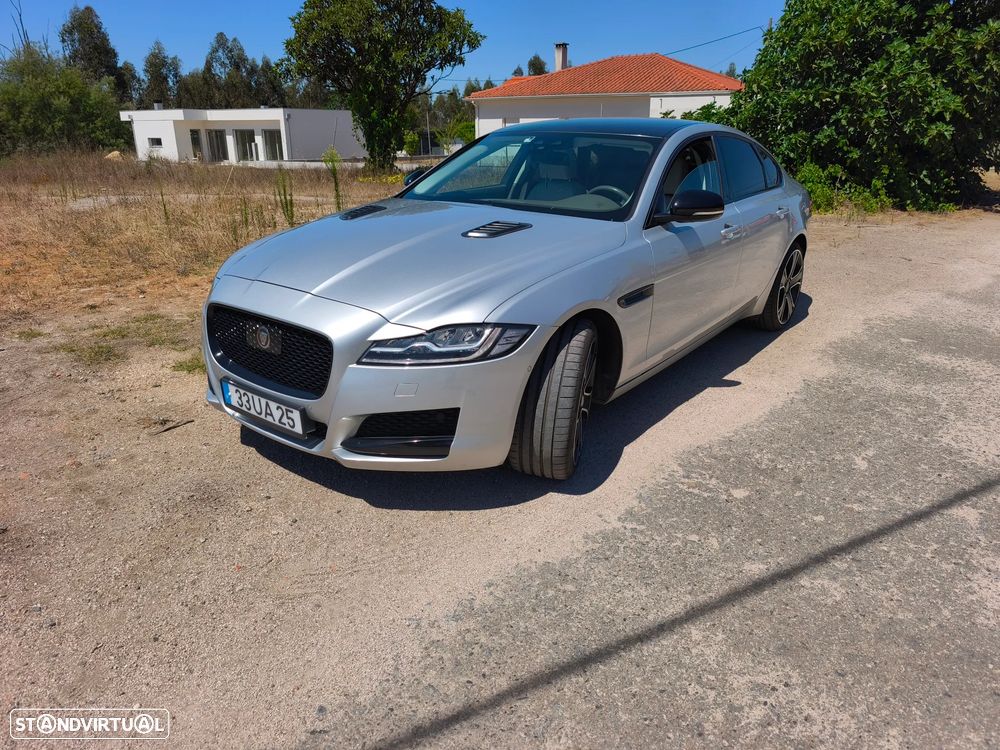 Jaguar XF - 10