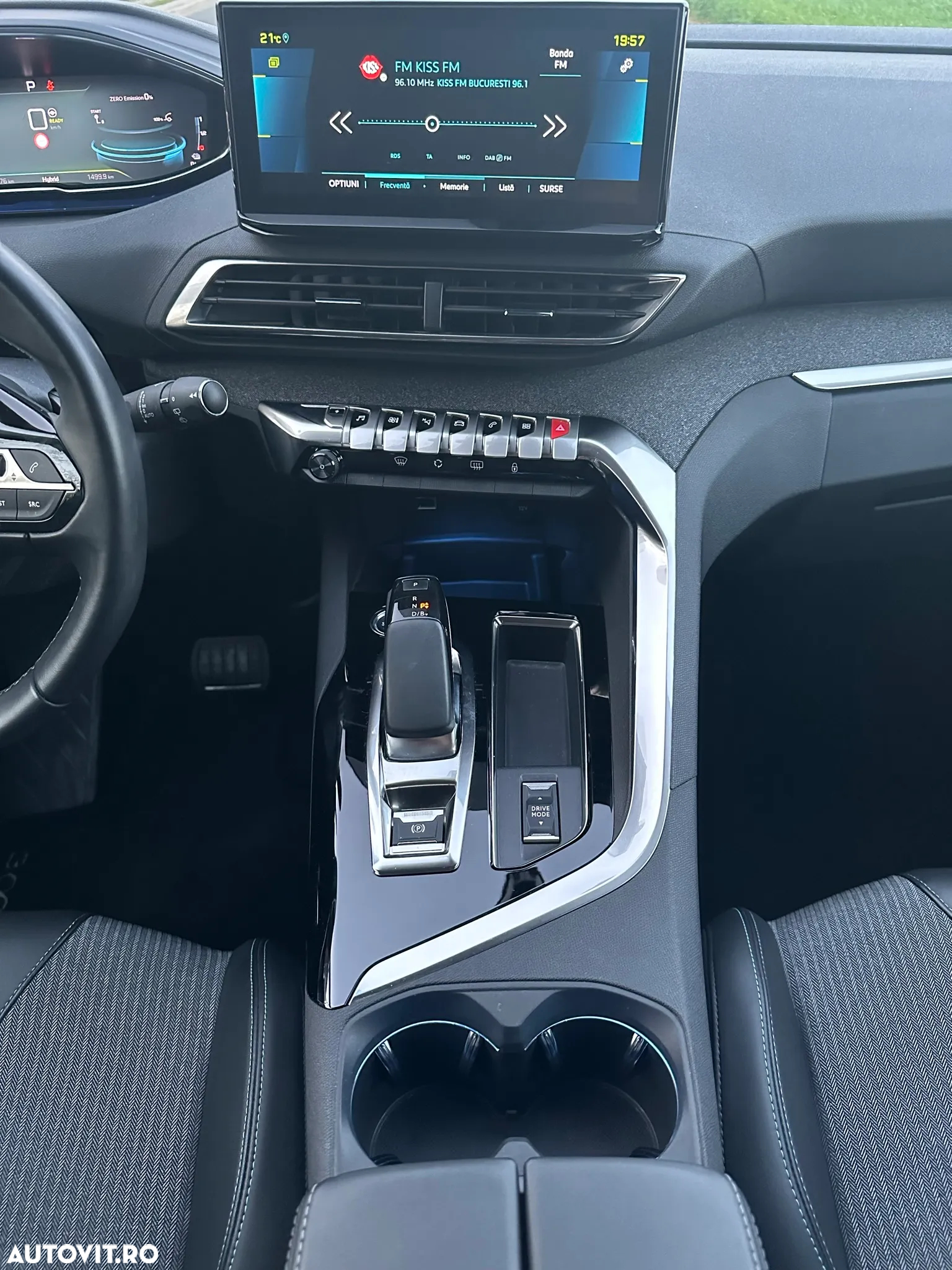 Peugeot 3008 Plug-In Hybrid 225 e-EAT8 Allure Pack - 13