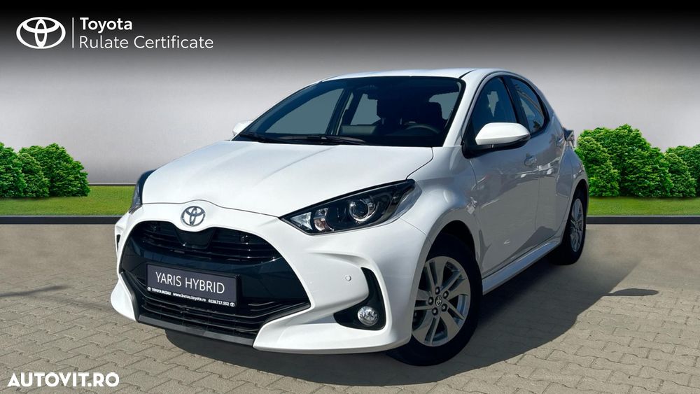 Toyota Yaris 1.5 VVT-i HSD Active - 1