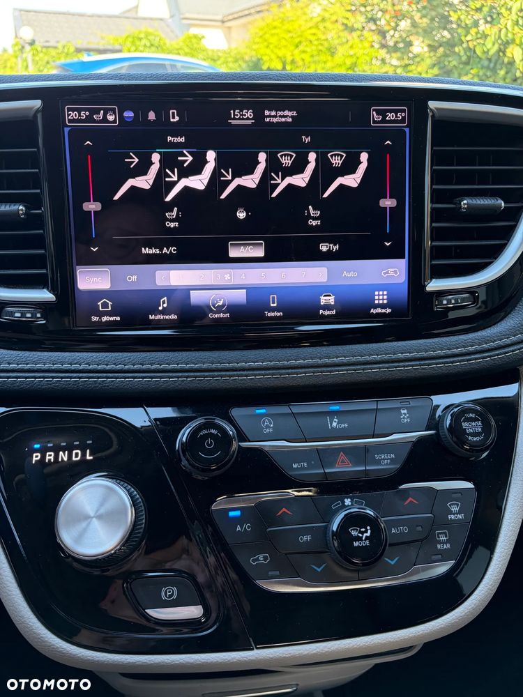 Chrysler Pacifica - 26