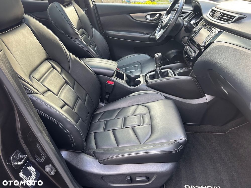 Nissan Qashqai 1.6 DIG-T Tekna+ - 26