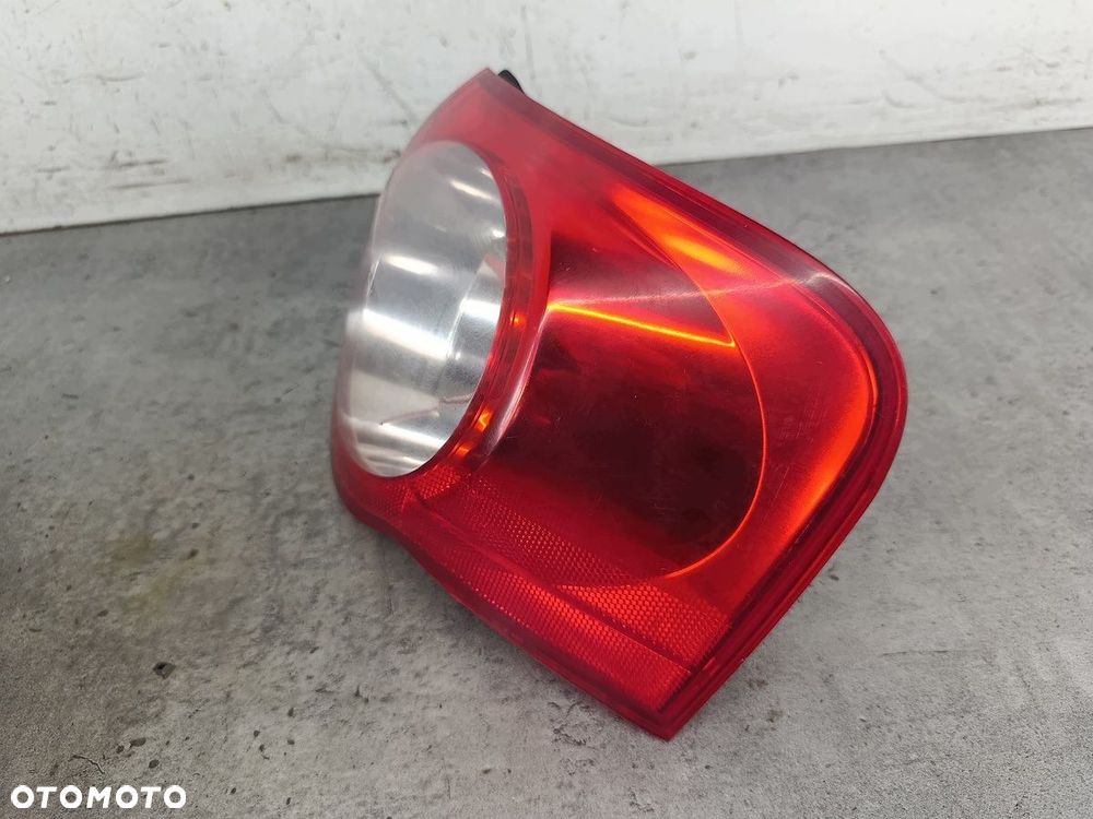 LAMPA TYLNA PRAWA VW PASSAT B6 3C9945096N KOMBI - 5