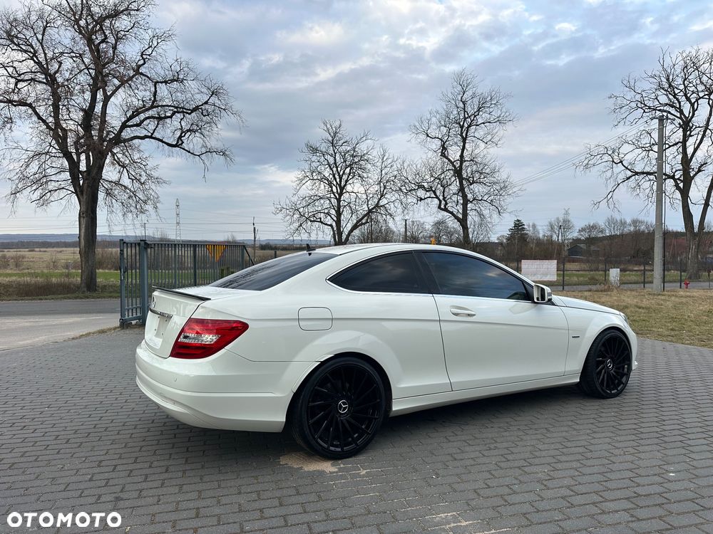 Mercedes-Benz Klasa C 220 CDI DPF Automatik Avantgarde - 4