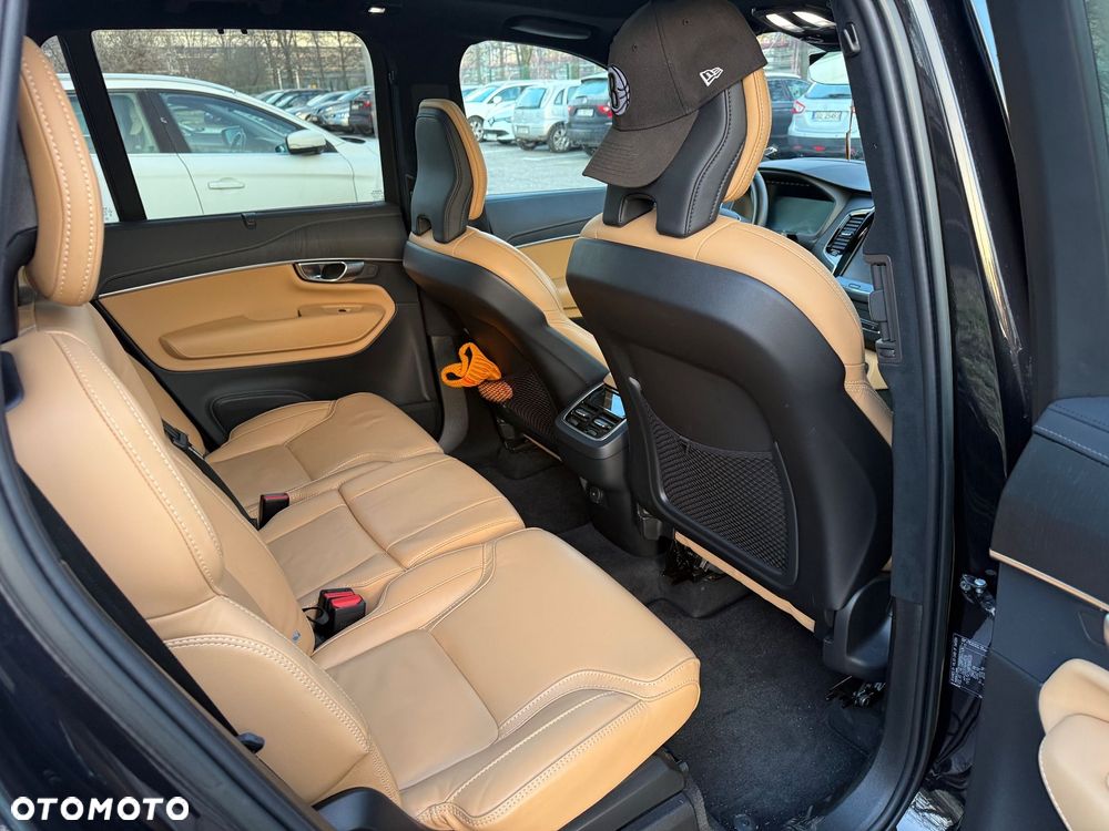 Volvo XC 90 B5 D AWD Ultimate Dark 7os - 14