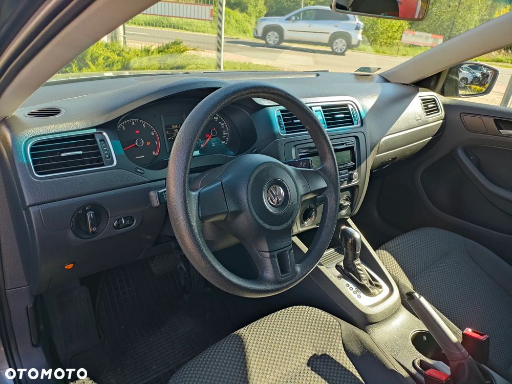 Volkswagen Jetta - 20