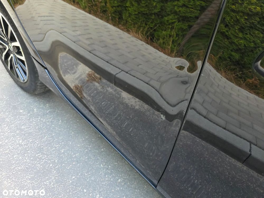 Volvo V40 D2 Geartronic Linje Svart - 23