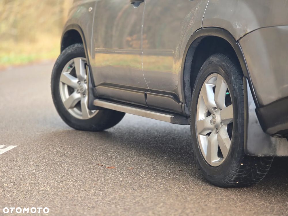 Nissan X-Trail 2.0 dCi 4x4 DPF Platinum - 35