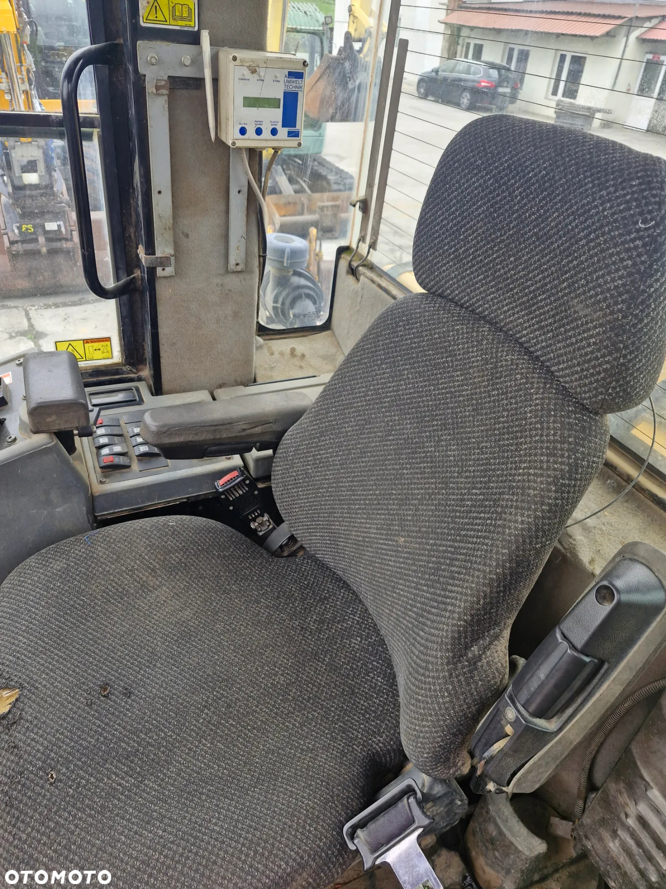 Caterpillar 930H - 8