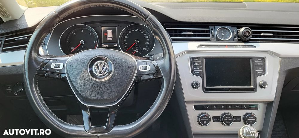 Volkswagen Passat - 5
