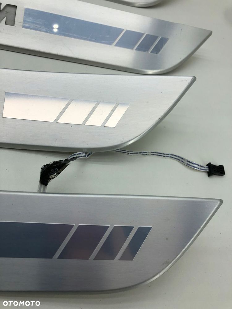 BMW G16 LISTWY NAKŁADKI PROGOWE M-PAKIET PODŚWIETLANE LED KOMPLET 8077338 - 4