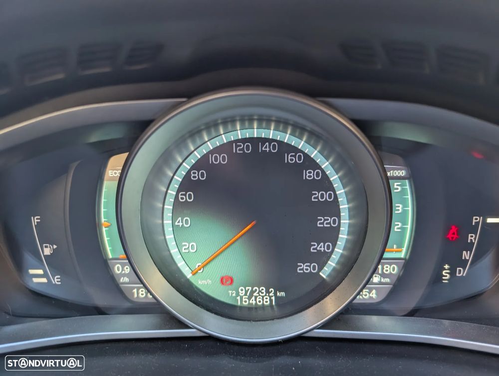 Volvo V40 ver-1-6-d2-momentum-powershift - 18