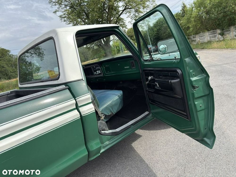 Ford Inny - 40