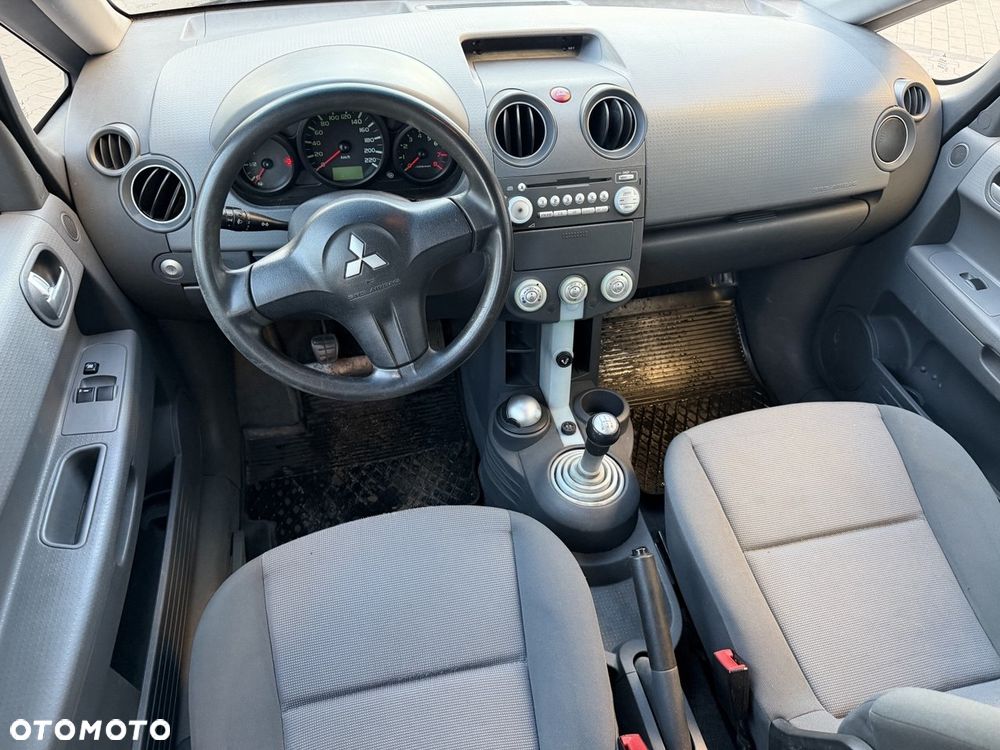 Mitsubishi Colt 1.3 30 Jahre - 7
