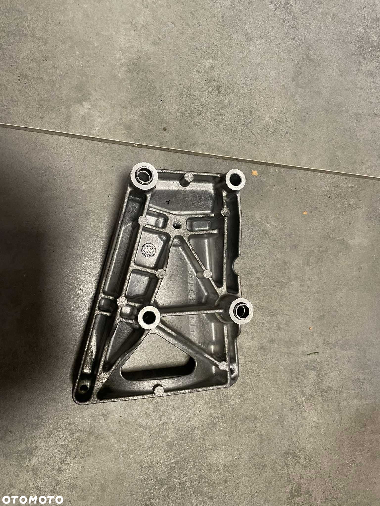 Łapa sprężarki klimatyzacji  Fiat Ducato 2.3JTD - 2
