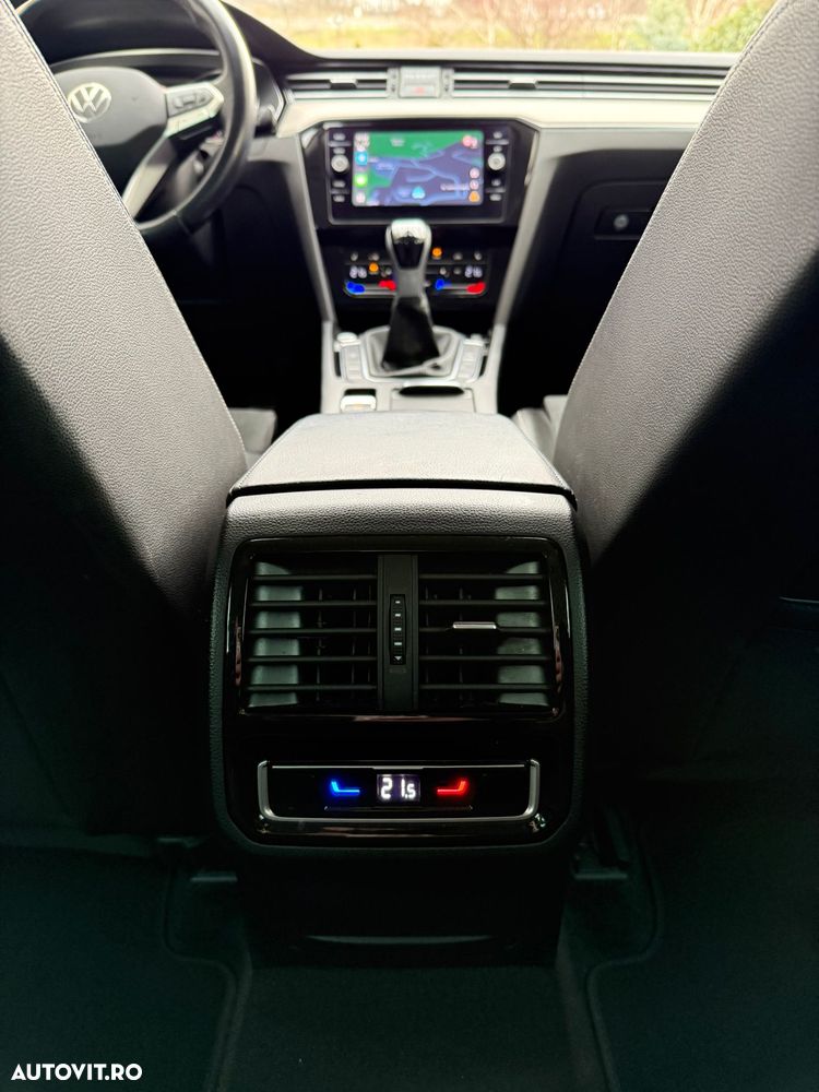 Volkswagen Passat 2.0 TDI SCR Elegance - 14