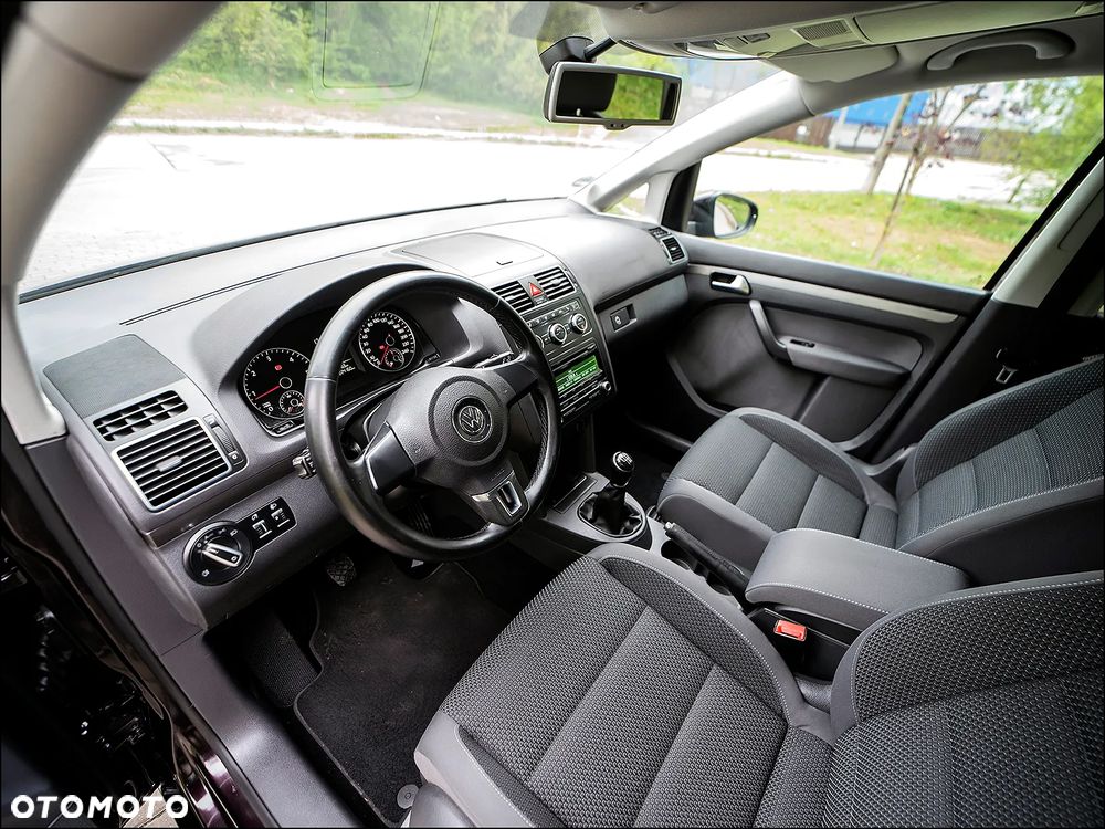 Volkswagen Touran - 6