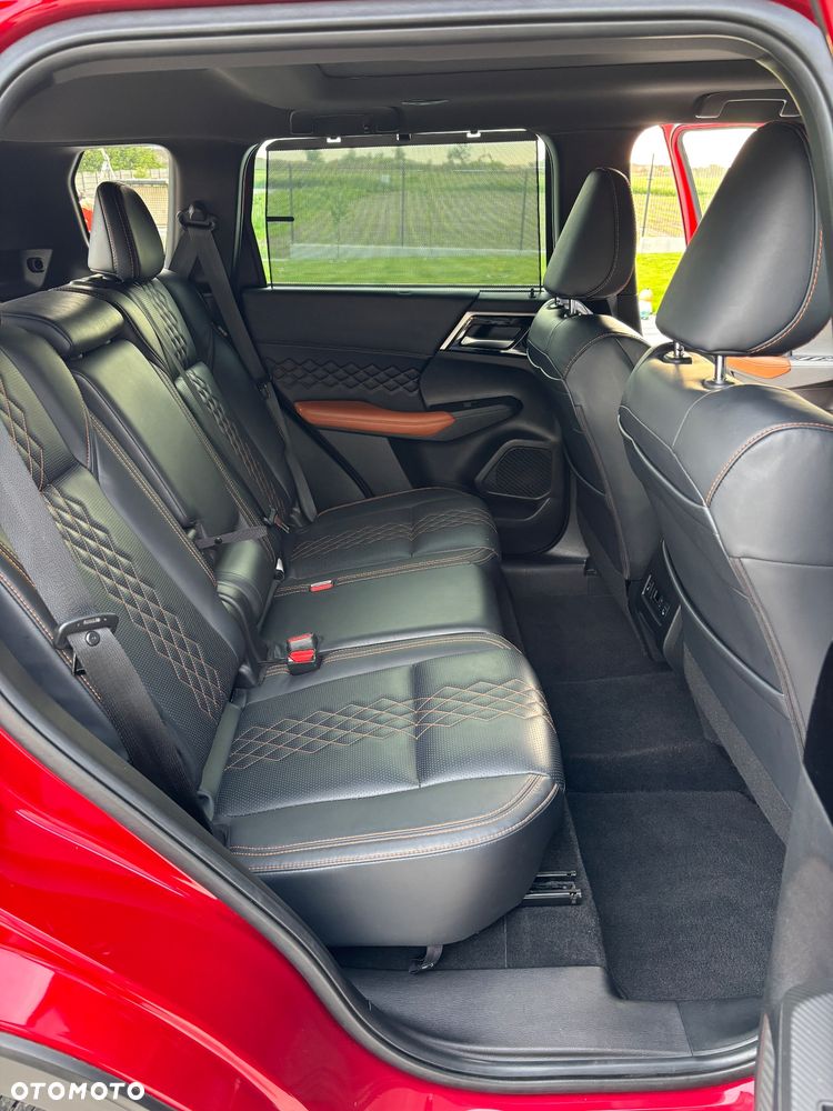 Mitsubishi Outlander - 27